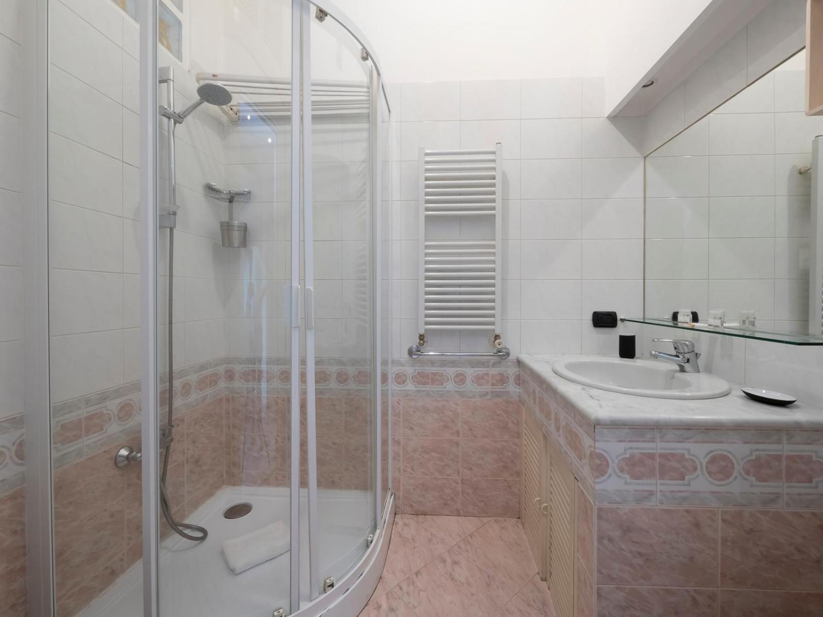 מילאנו Xenia Apartments - Colorful Apartment In Fiera Area מראה חיצוני תמונה